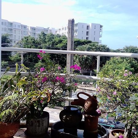 Corner Cafe Bed & Breakfast Hua Hin Bagian luar foto