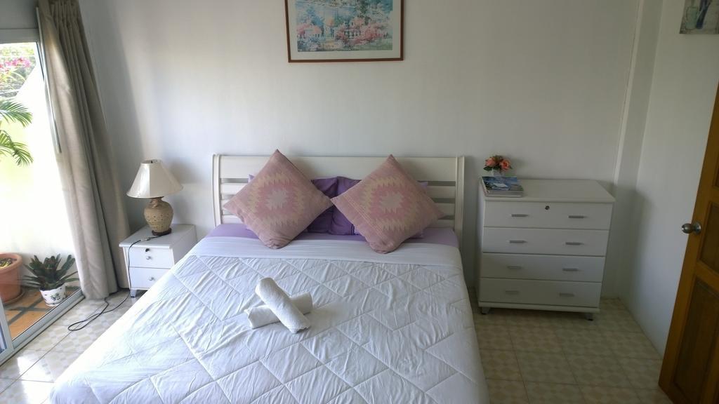 Corner Cafe Bed & Breakfast Hua Hin Bagian luar foto