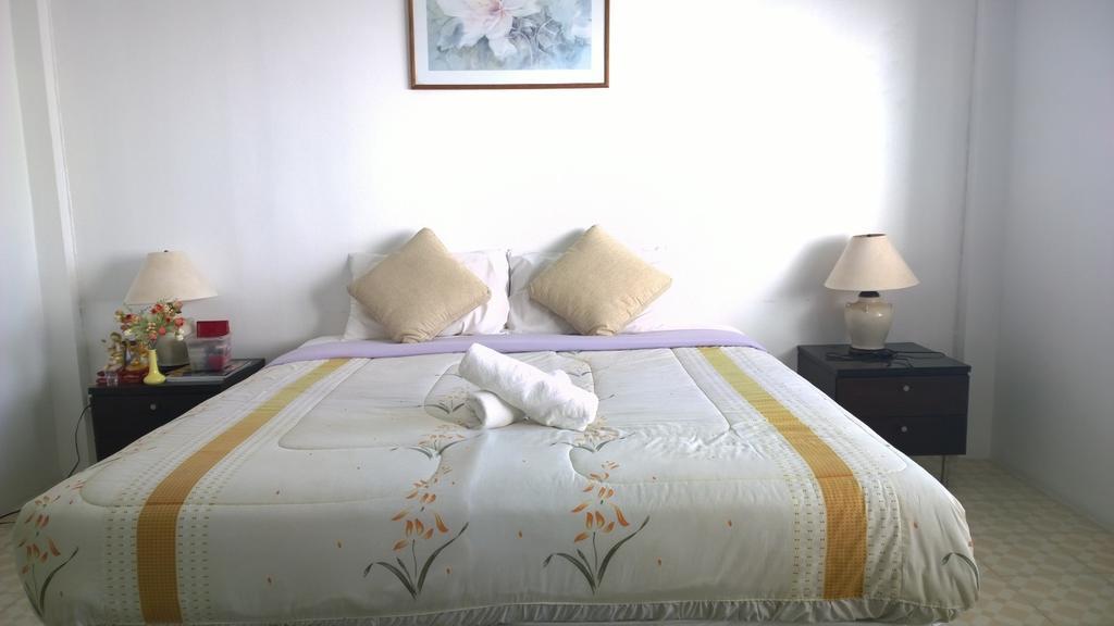 Corner Cafe Bed & Breakfast Hua Hin Bagian luar foto