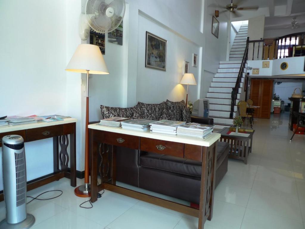 Corner Cafe Bed & Breakfast Hua Hin Bagian luar foto