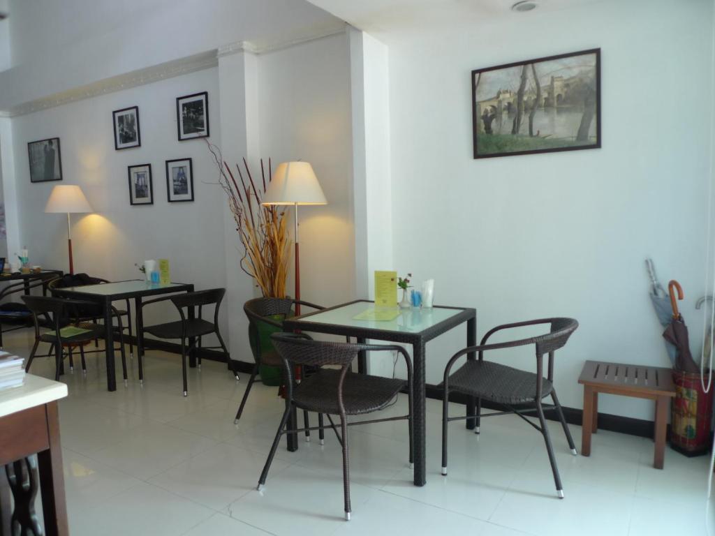 Corner Cafe Bed & Breakfast Hua Hin Bagian luar foto