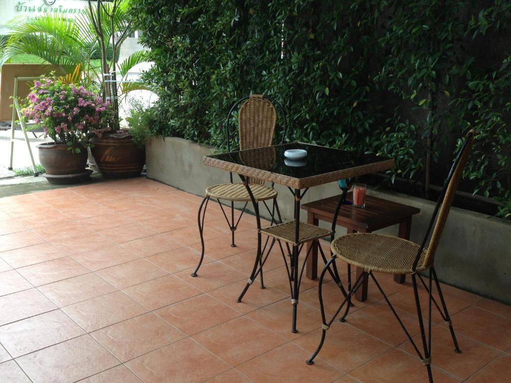Corner Cafe Bed & Breakfast Hua Hin Bagian luar foto