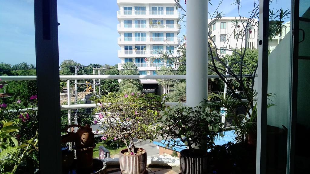 Corner Cafe Bed & Breakfast Hua Hin Bagian luar foto