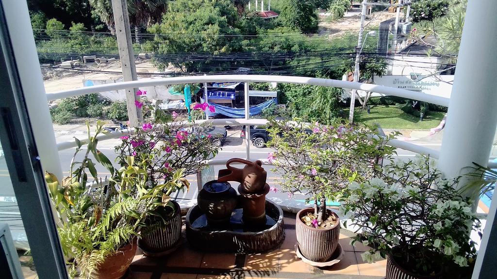 Corner Cafe Bed & Breakfast Hua Hin Bagian luar foto