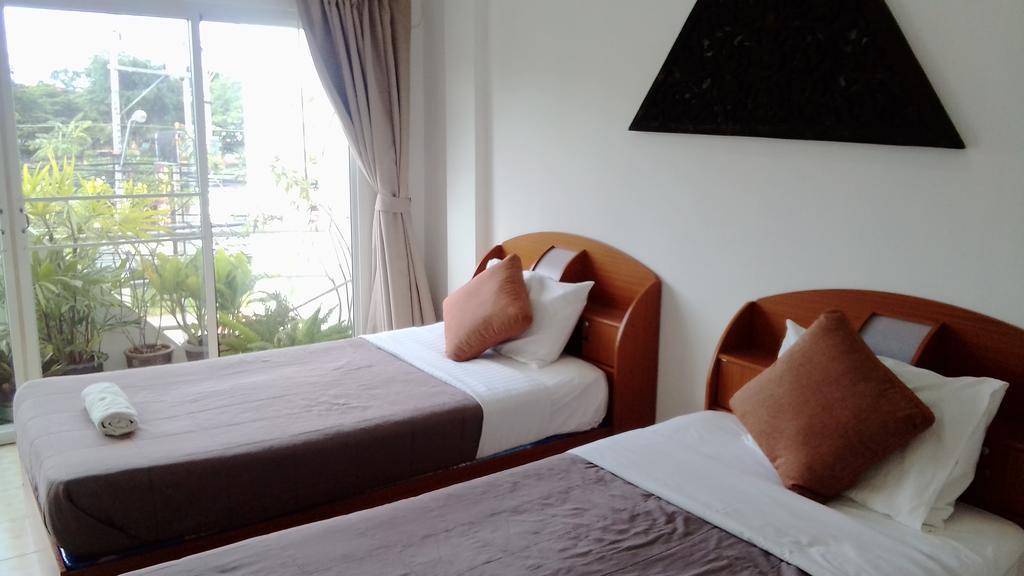 Corner Cafe Bed & Breakfast Hua Hin Bagian luar foto
