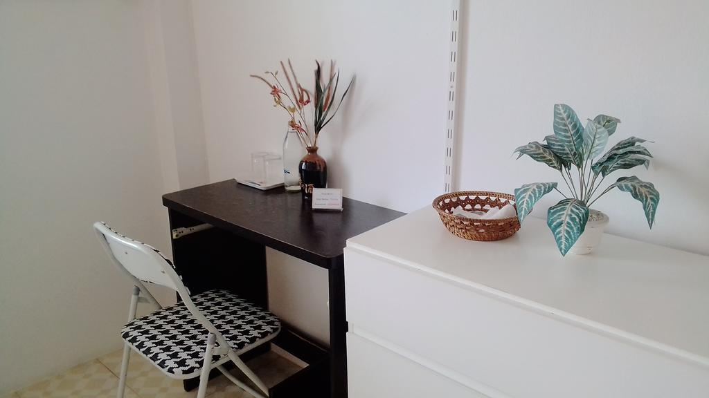 Corner Cafe Bed & Breakfast Hua Hin Bagian luar foto