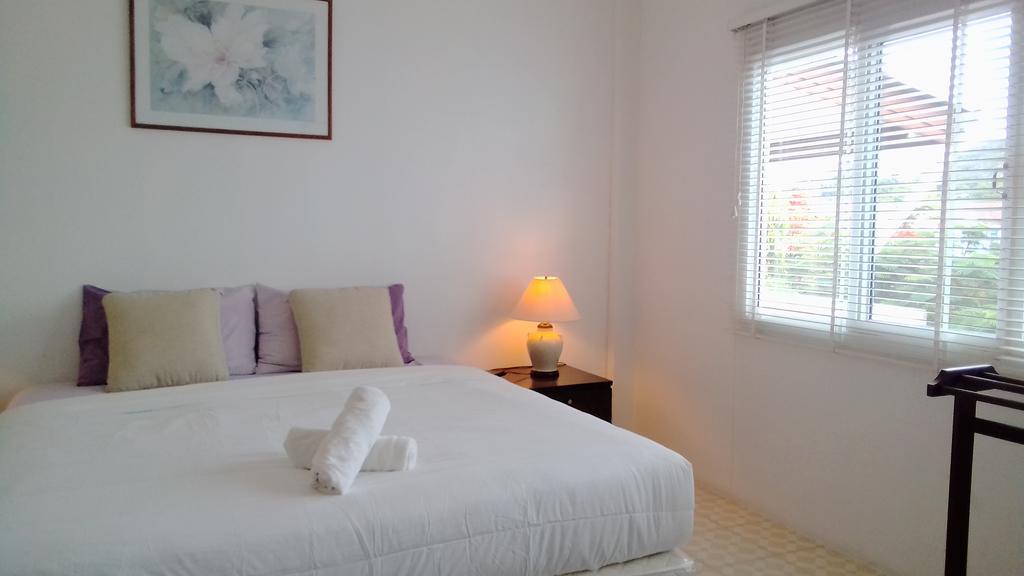 Corner Cafe Bed & Breakfast Hua Hin Bagian luar foto