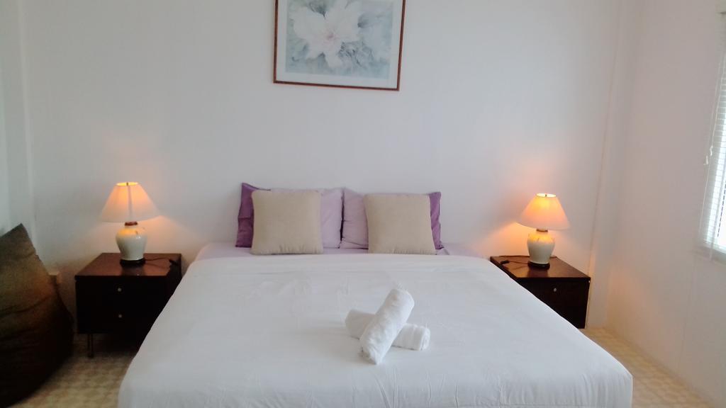 Corner Cafe Bed & Breakfast Hua Hin Bagian luar foto