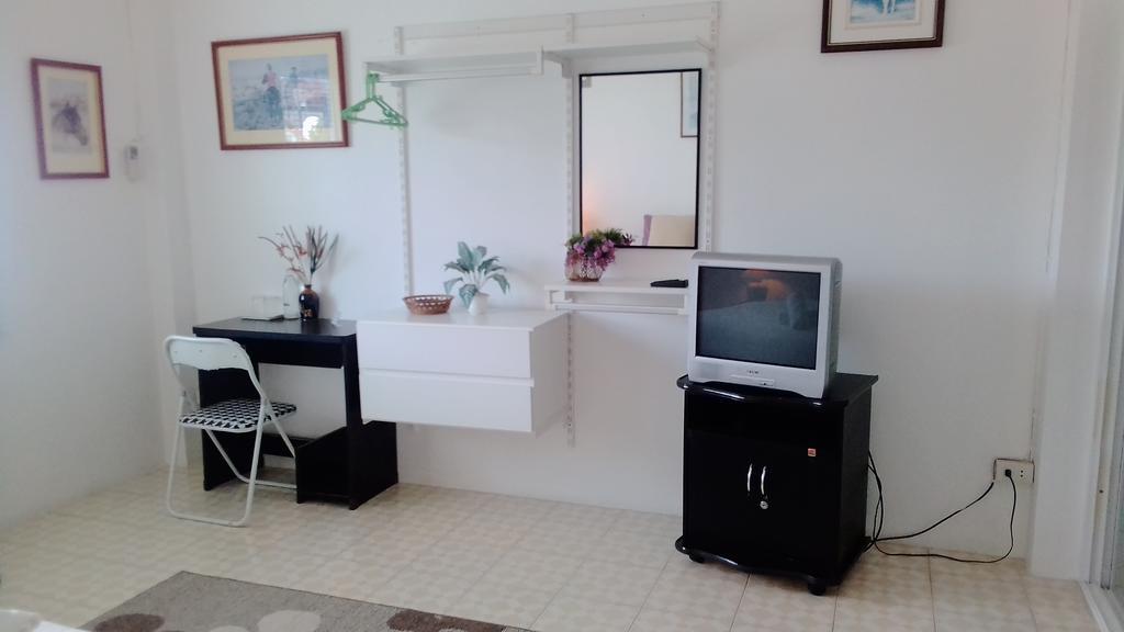 Corner Cafe Bed & Breakfast Hua Hin Bagian luar foto