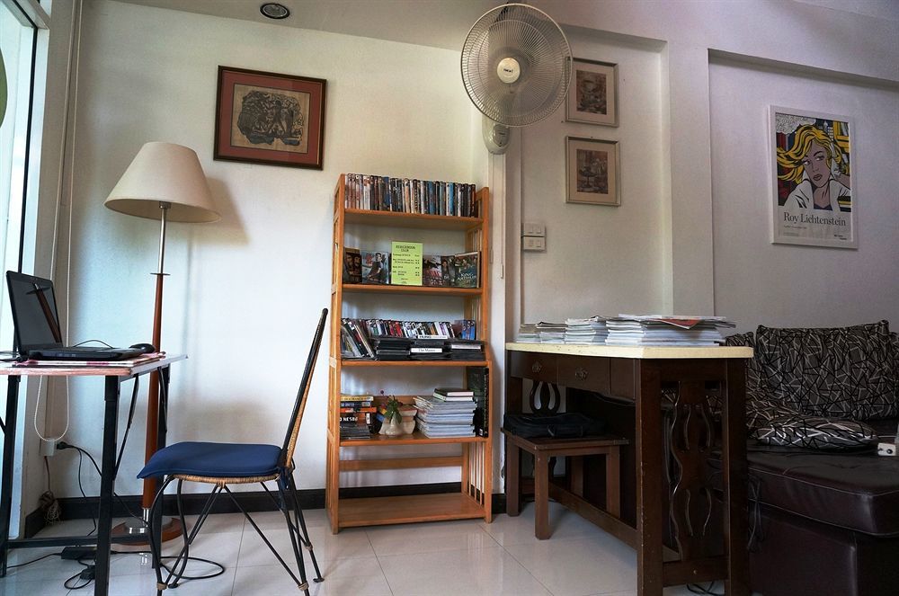 Corner Cafe Bed & Breakfast Hua Hin Bagian luar foto